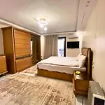Modern 3Br Apartment, Prime Dokki Location