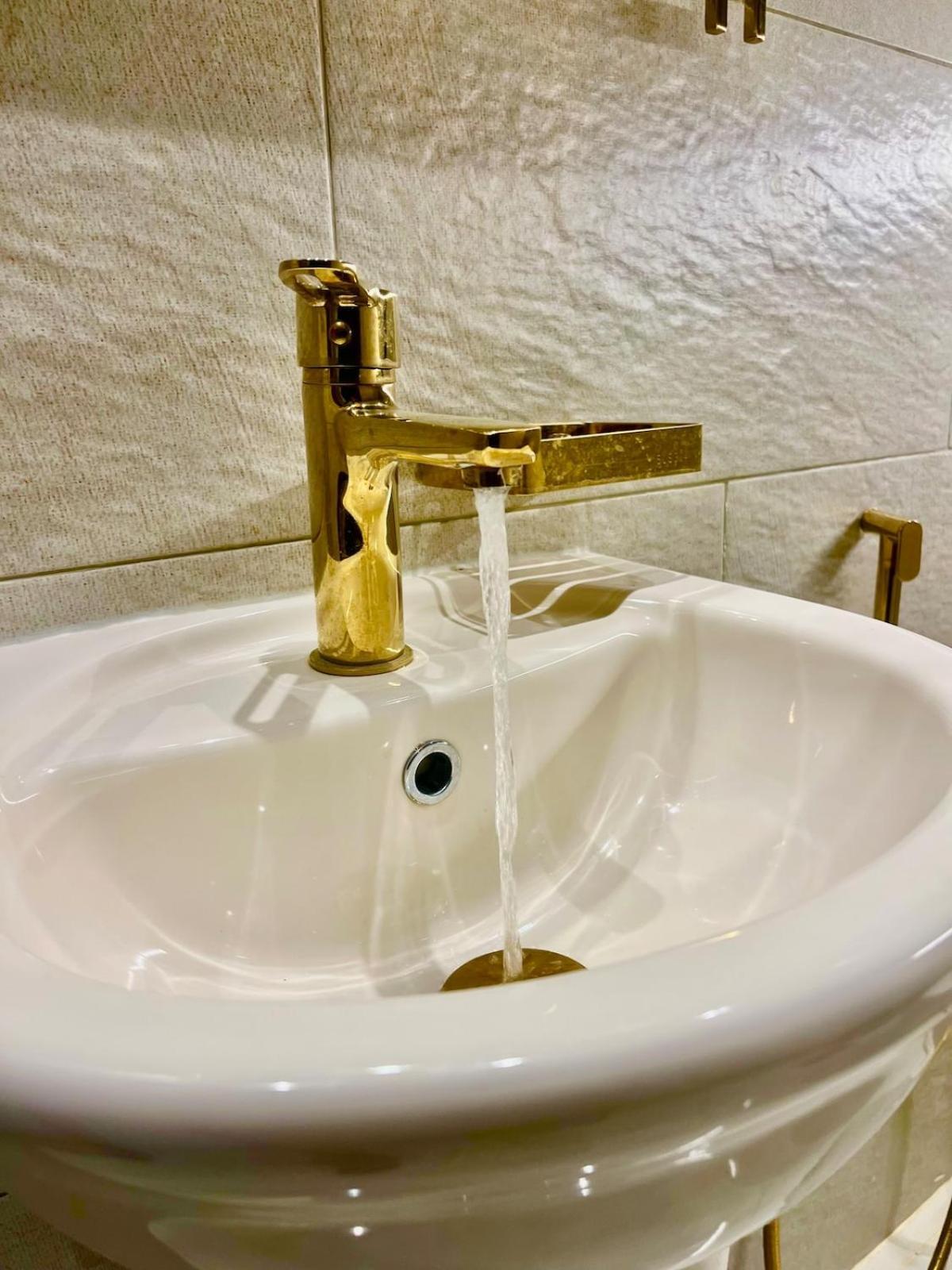 Apartment Modern 3br Apartment, Prime Dokki Location *