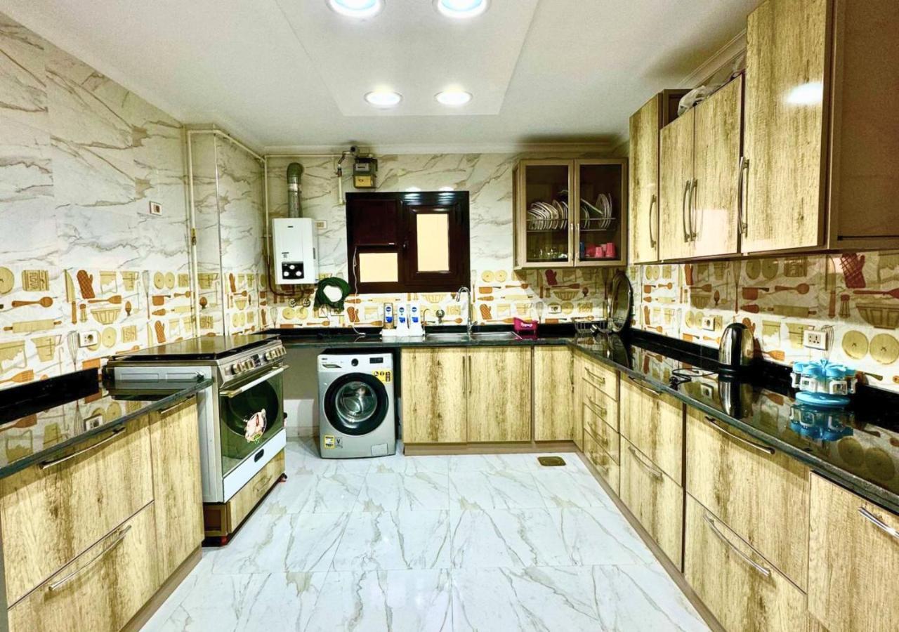 Modern 3br Apartment, Prime Dokki Location * Cairo